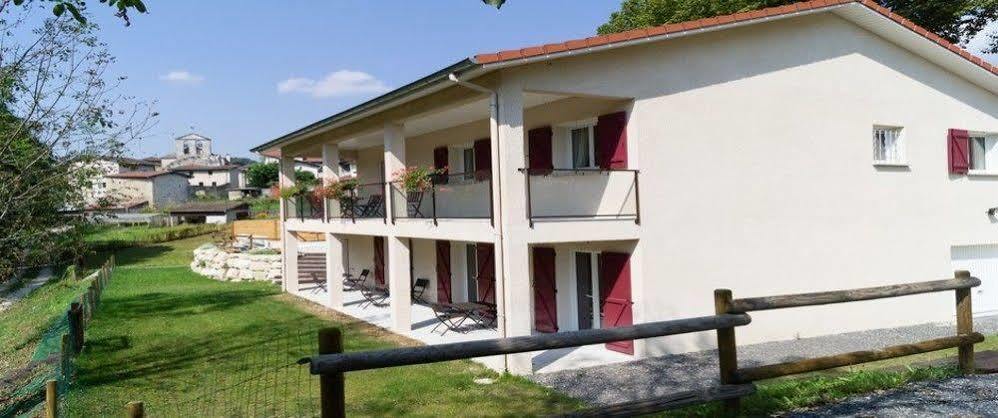 Auberives-en-Royans Le Mas De Servant Roulottes Et Chambres D'Hotes المظهر الخارجي الصورة
